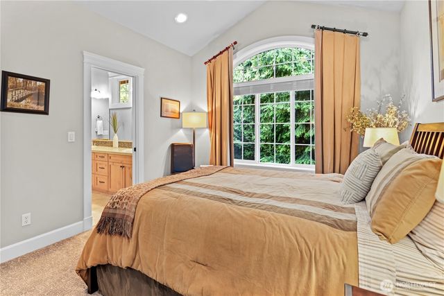 25122 NE 18th Street, Sammamish, WA 98074