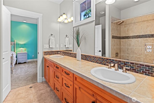 25122 NE 18th Street, Sammamish, WA 98074