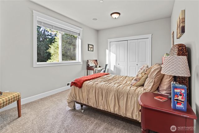 25122 NE 18th Street, Sammamish, WA 98074