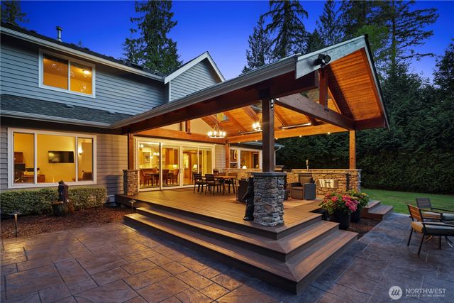 25122 NE 18th Street, Sammamish, WA 98074