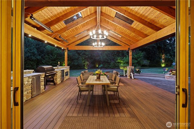 25122 NE 18th Street, Sammamish, WA 98074
