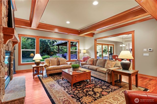 25122 NE 18th Street, Sammamish, WA 98074