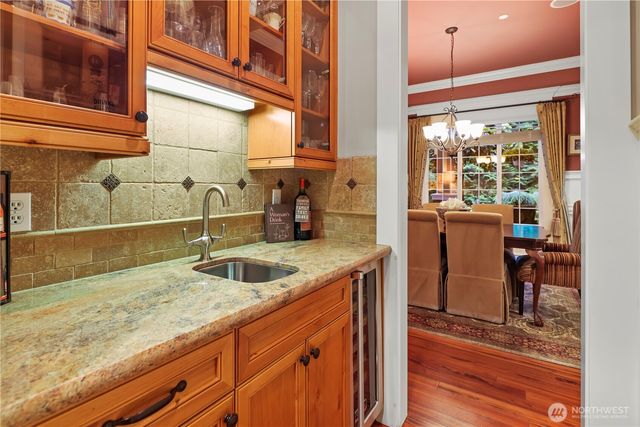 25122 NE 18th Street, Sammamish, WA 98074