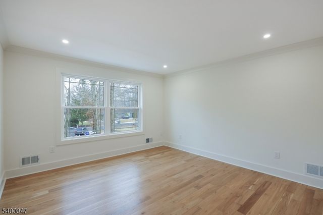 3 Herbert Rd, Scotch Plains Twp., NJ 07076