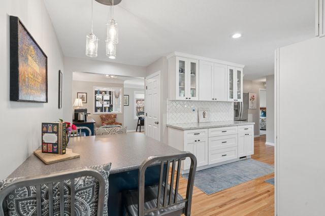 2505 W Armour Terrace, Saint Anthony, MN 55418