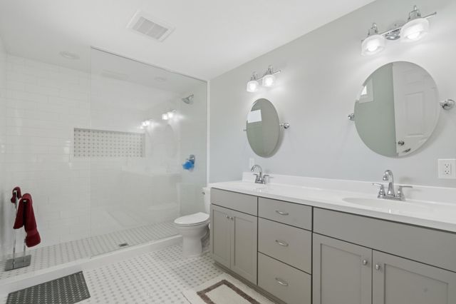 2505 W Armour Terrace, Saint Anthony, MN 55418