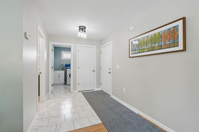 2505 W Armour Terrace, Saint Anthony, MN 55418