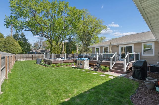 2505 W Armour Terrace, Saint Anthony, MN 55418