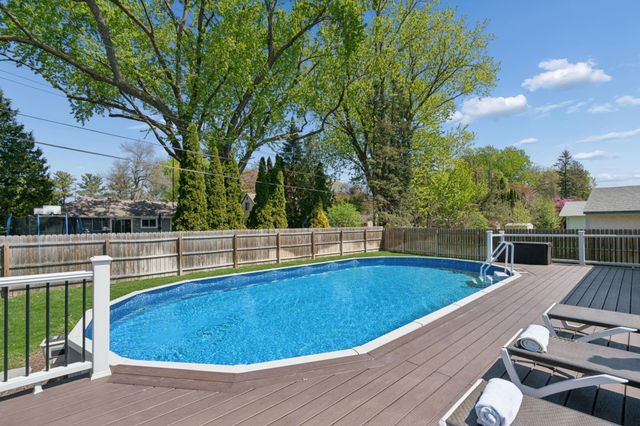 2505 W Armour Terrace, Saint Anthony, MN 55418