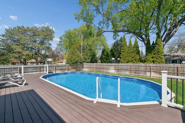 2505 W Armour Terrace, Saint Anthony, MN 55418