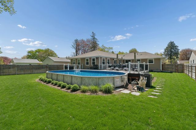 2505 W Armour Terrace, Saint Anthony, MN 55418