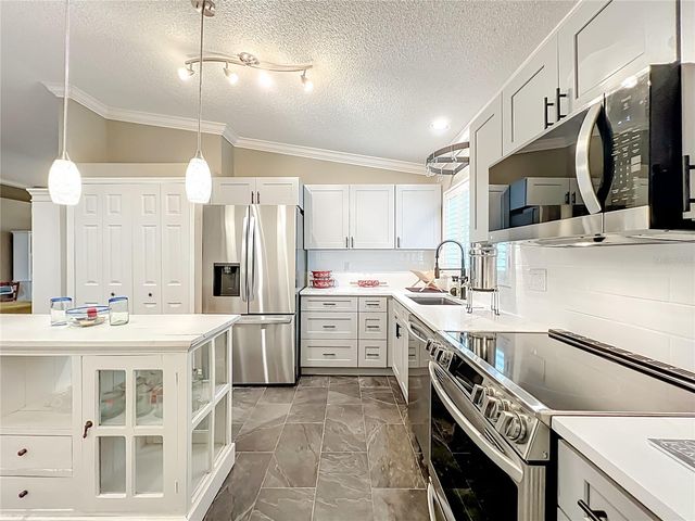 1648 SAND KEY CIRCLE, Oviedo, FL 32765