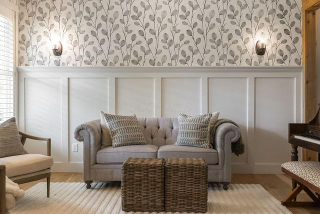 8568 Liberty Road N, Powell, OH 43065