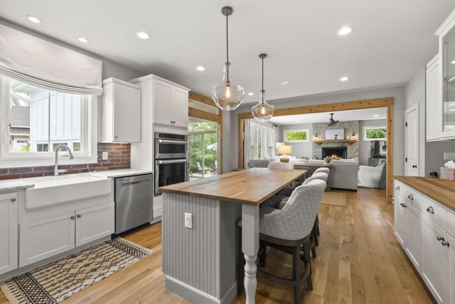 8568 Liberty Road N, Powell, OH 43065