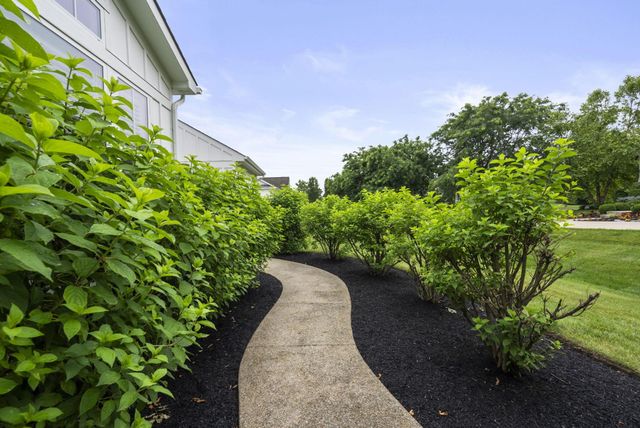 8568 Liberty Road N, Powell, OH 43065