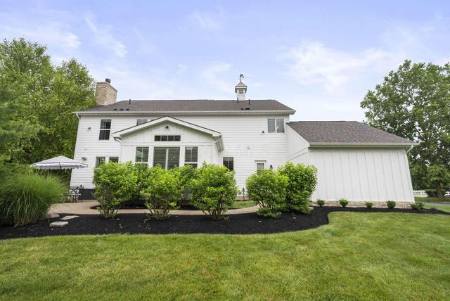 8568 Liberty Road N, Powell, OH 43065