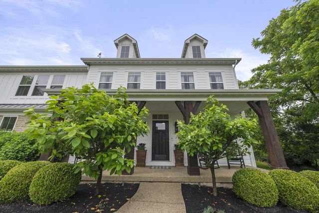 8568 Liberty Road N, Powell, OH 43065