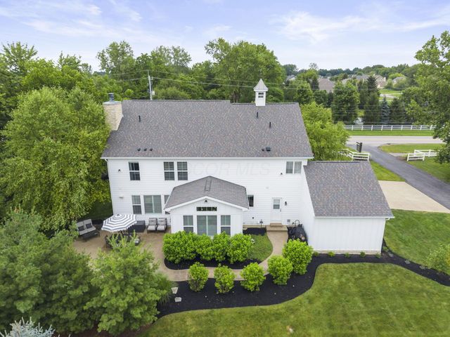 8568 Liberty Road N, Powell, OH 43065