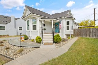124 W Florinda Street, Hanford, CA 93230