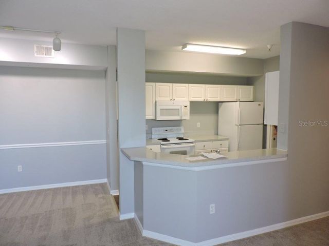 5542 METROWEST BOULEVARD 7-208, Orlando, FL 32811