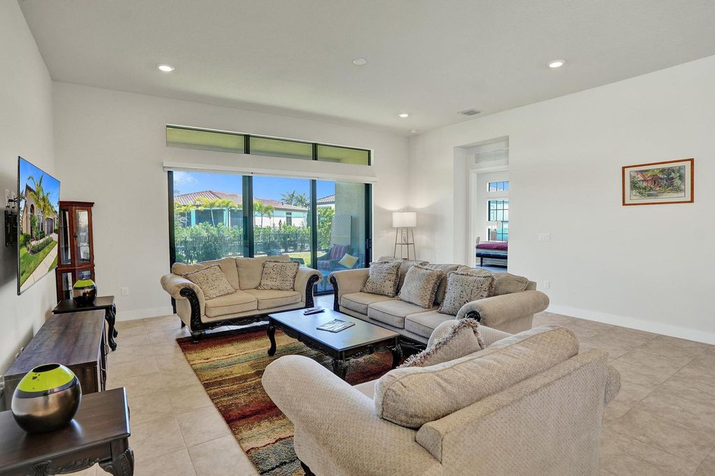 Image 20 of property listing at 7433 Knight St, Parkland, FL 33067