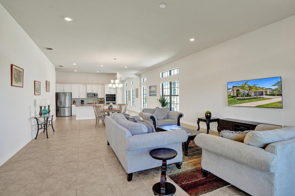 Image 21 of property listing at 7433 Knight St, Parkland, FL 33067