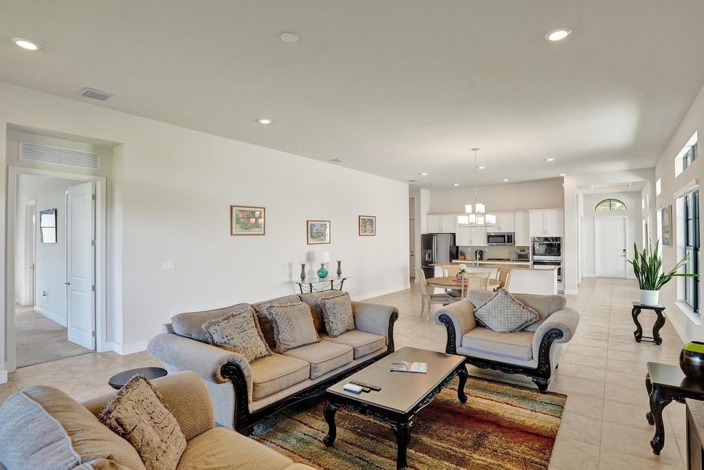 Image 22 of property listing at 7433 Knight St, Parkland, FL 33067