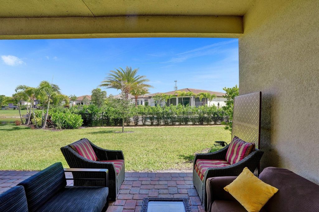 Image 37 of property listing at 7433 Knight St, Parkland, FL 33067