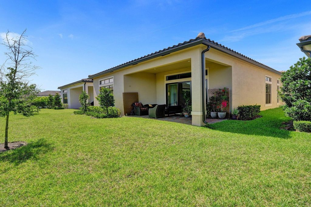 Image 39 of property listing at 7433 Knight St, Parkland, FL 33067