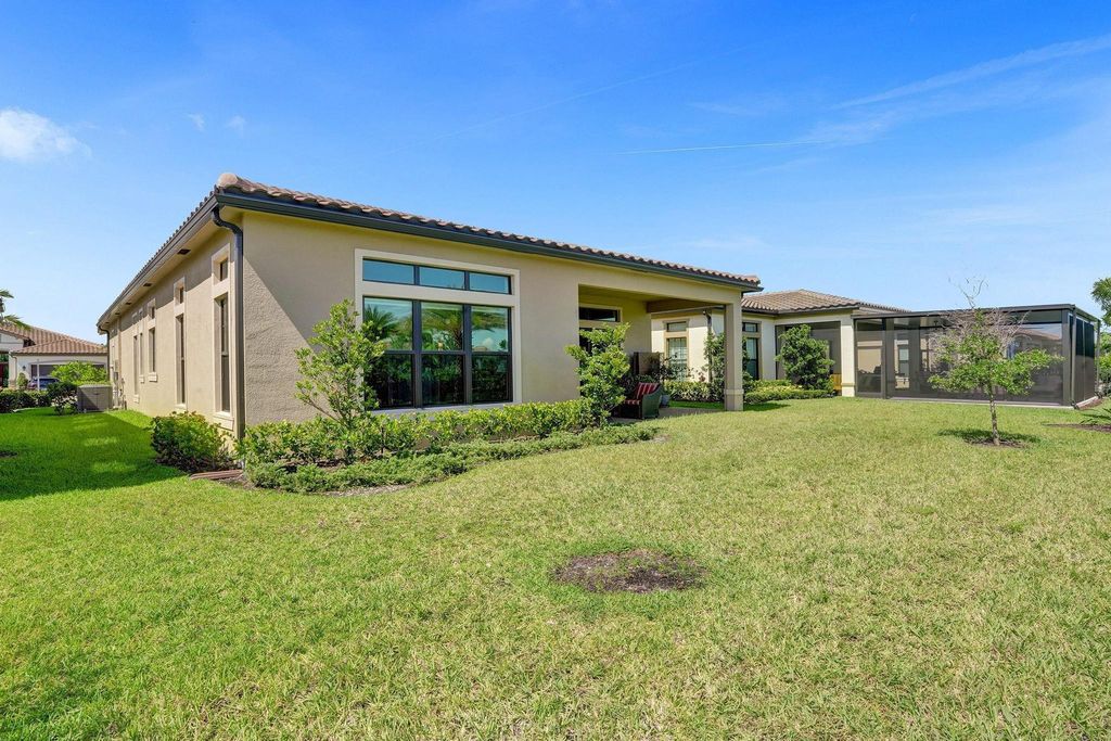 Image 40 of property listing at 7433 Knight St, Parkland, FL 33067