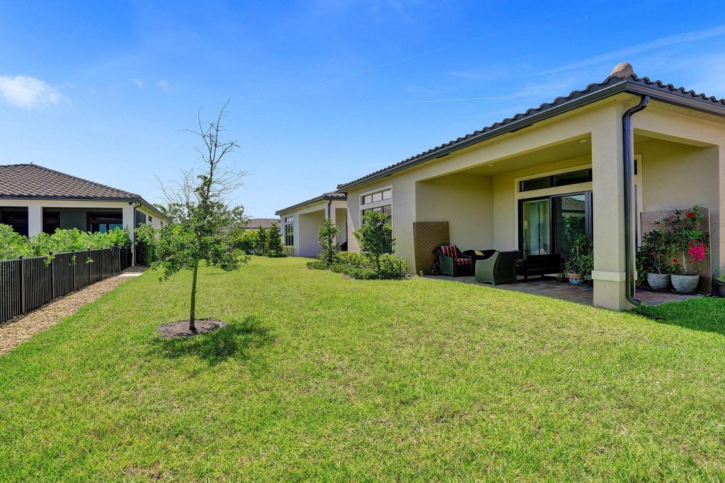 Image 43 of property listing at 7433 Knight St, Parkland, FL 33067
