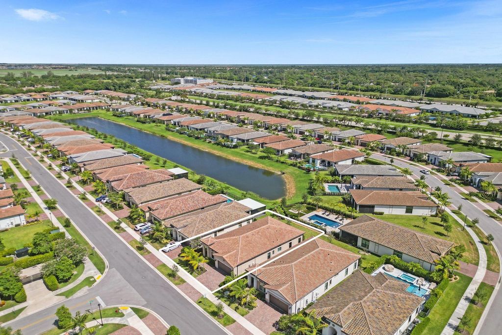 Image 45 of property listing at 7433 Knight St, Parkland, FL 33067