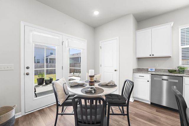 608 Fisher Lane, Summerville, SC 29486