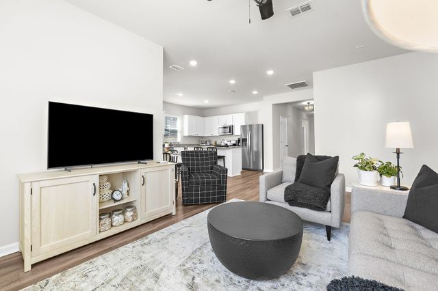 608 Fisher Lane, Summerville, SC 29486