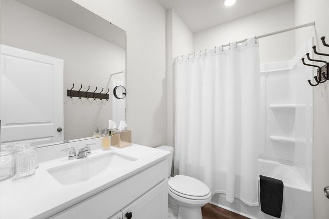 608 Fisher Lane, Summerville, SC 29486