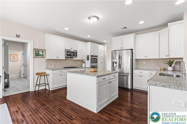 6800 Gwenmawr Road, East Allen Twp, PA 18017