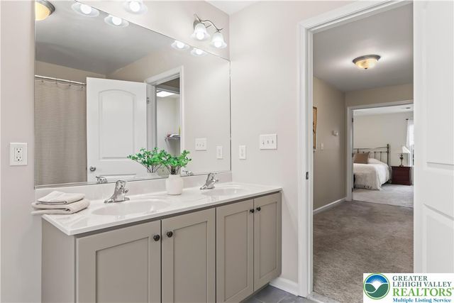 6800 Gwenmawr Road, East Allen Twp, PA 18017