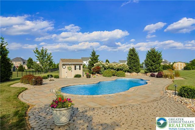 6800 Gwenmawr Road, East Allen Twp, PA 18017