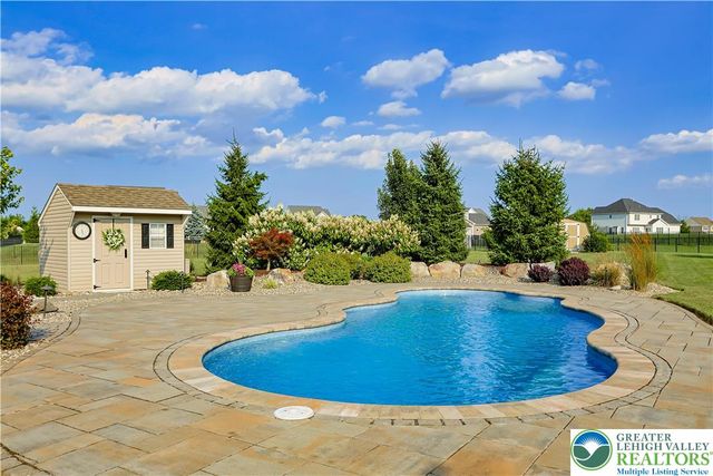 6800 Gwenmawr Road, East Allen Twp, PA 18017