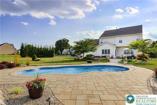 6800 Gwenmawr Road, East Allen Twp, PA 18017