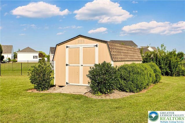 6800 Gwenmawr Road, East Allen Twp, PA 18017