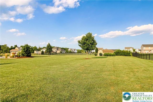 6800 Gwenmawr Road, East Allen Twp, PA 18017