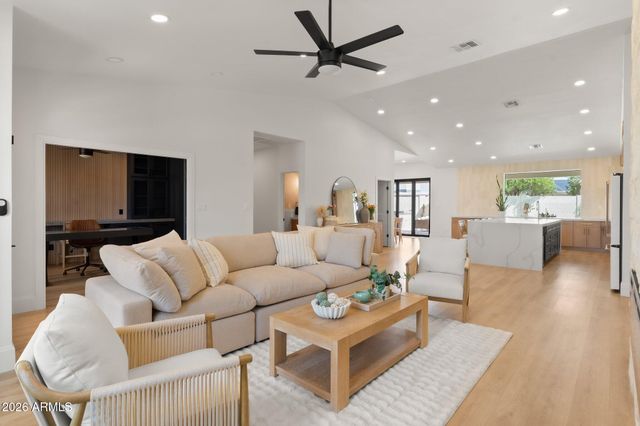 14219 N 49TH Place, Scottsdale, AZ 85254