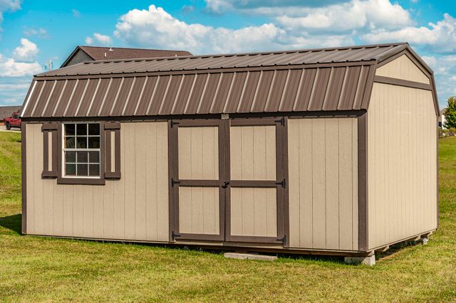 135 Irish Oaks Dr, Portland, TN 37148