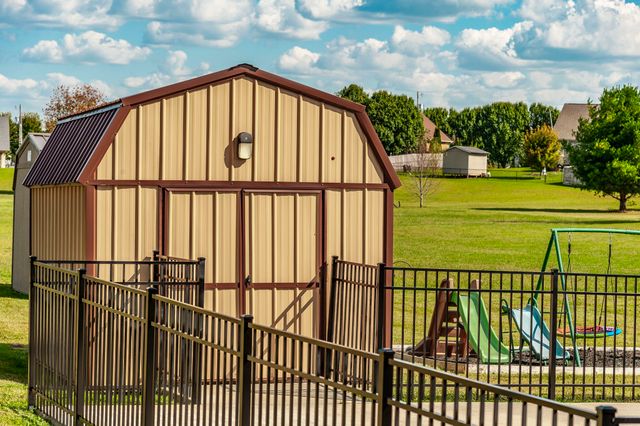 135 Irish Oaks Dr, Portland, TN 37148