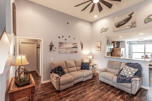 135 Irish Oaks Dr, Portland, TN 37148