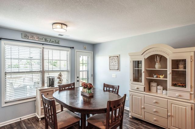 135 Irish Oaks Dr, Portland, TN 37148