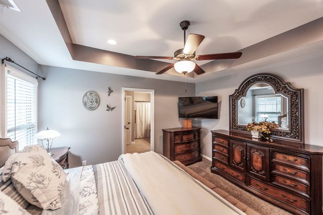 135 Irish Oaks Dr, Portland, TN 37148