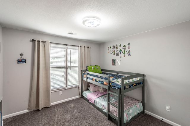 135 Irish Oaks Dr, Portland, TN 37148