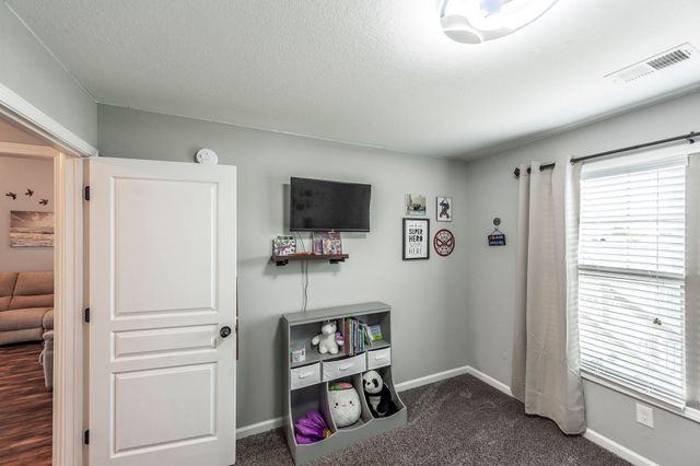 135 Irish Oaks Dr, Portland, TN 37148